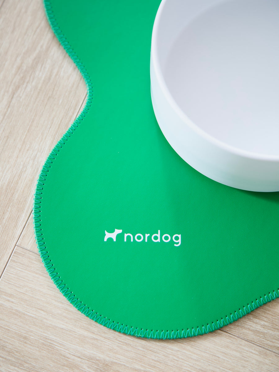 Placemat for dog bowls (green) nordog