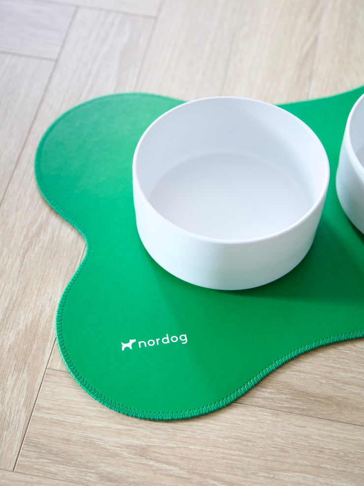 Placemat for dog bowls (green)
