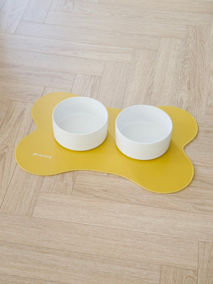 Placemat for dog bowls (yellow)